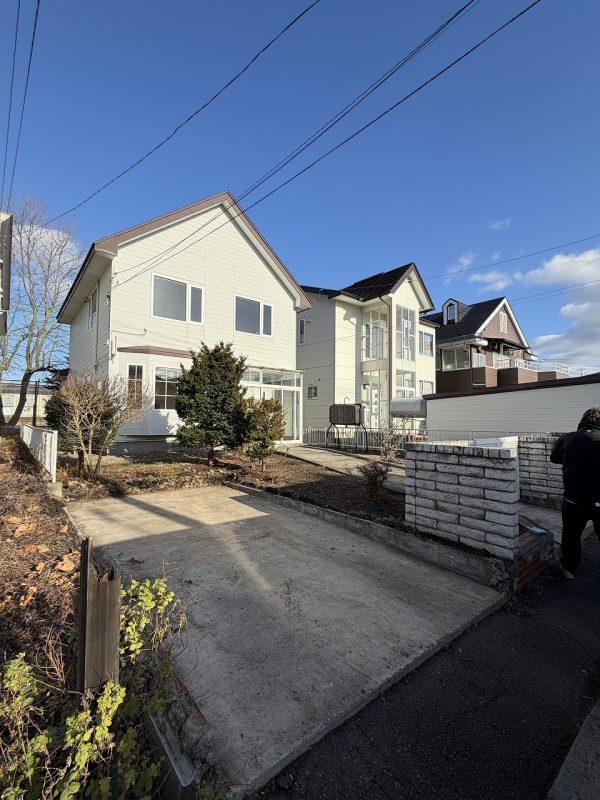 本通り改修工事始まりました!