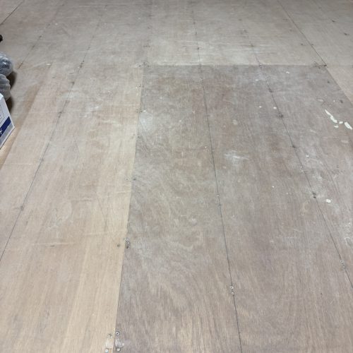 床もビスを増し打ち