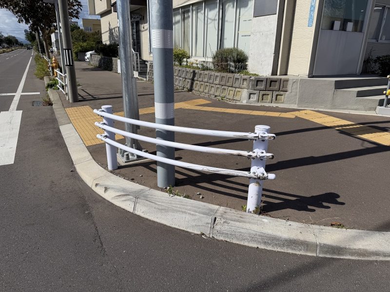 ガードレール修理完成しました！