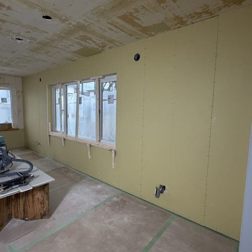 中から断熱施工　ネオマ３０㎜付加断熱